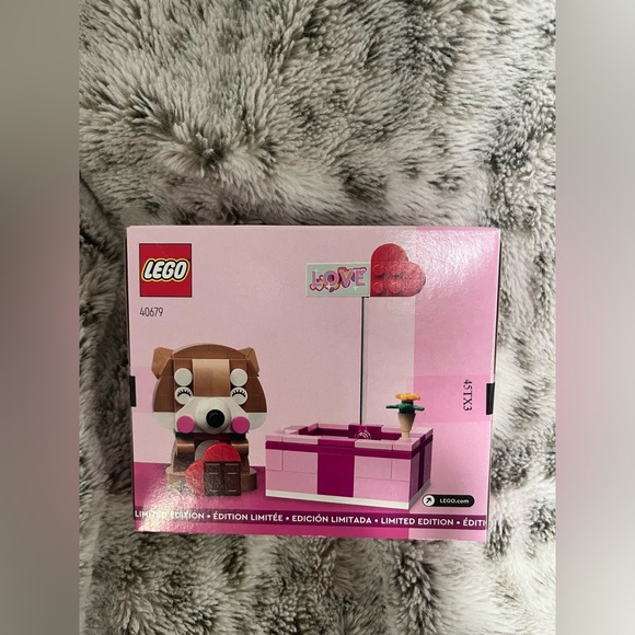 Lego set 40679 Love Gift Box - Picture 2 of 3